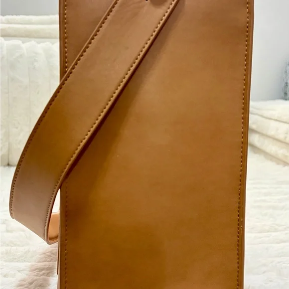 Dagne Dover—Daily Tote—Size-Medium—Color-Pinto - Picture 3 of 13